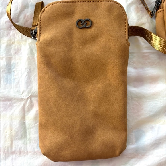 Calia Essentials Only Crossbody vegan leather tan rubbed look. NWOT - Picture 4 of 12